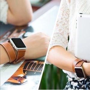 NIB Apple Watch strap in brown leather for 42mm